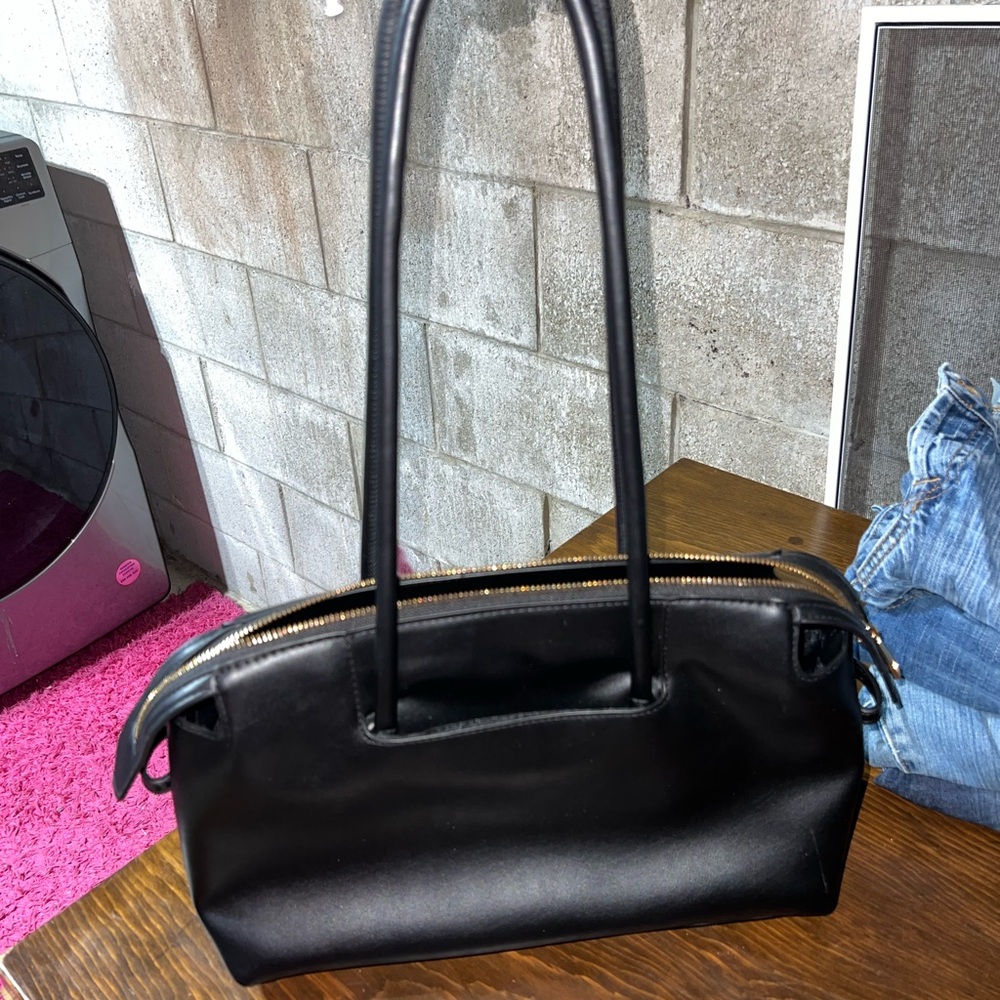 Elegant Black Handbag